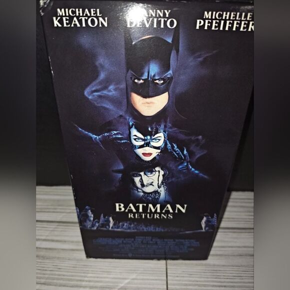 Batman Returns VHS 1992 Warner Bros Michael Keaton Tim Burton Superhero Action - Picture 4 of 7